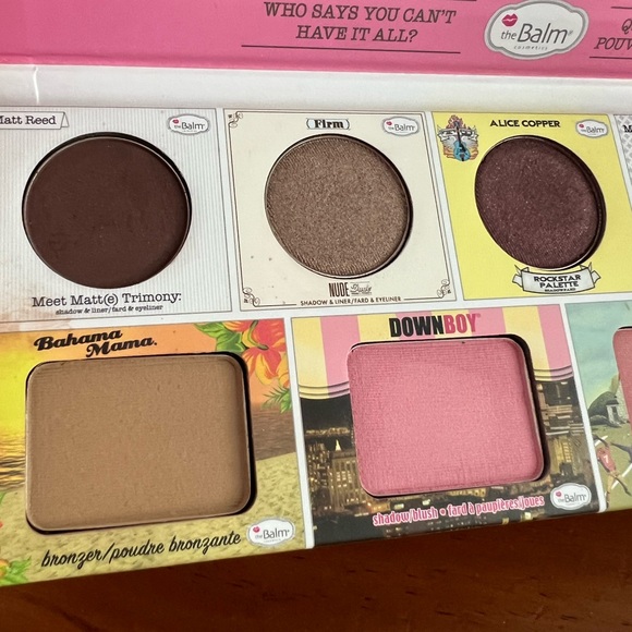 In theBalm of Your Hand VOLUME2 highlighter, bronzer, blush, shadow All IN 1 - Picture 6 of 8